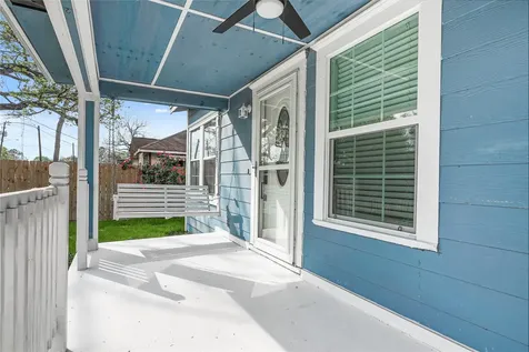 320 Coronado Street A Houston TX 77009