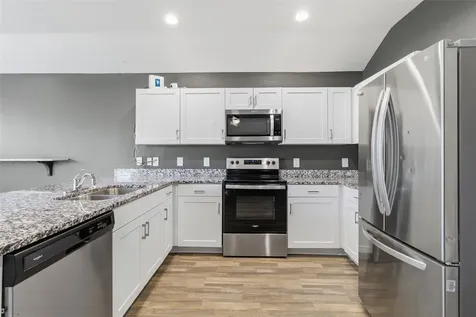 111 Bering Drive Huntsville TX 77320