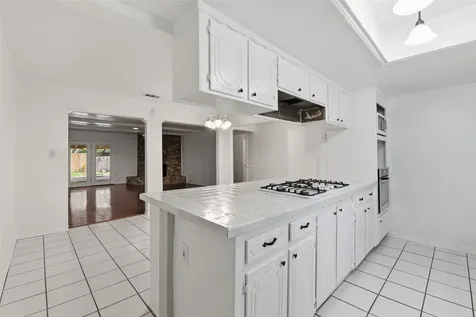 2115 Oak Shores Drive Kingwood TX 77339