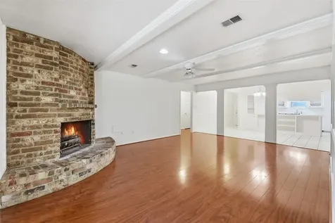 2115 Oak Shores Drive Kingwood TX 77339