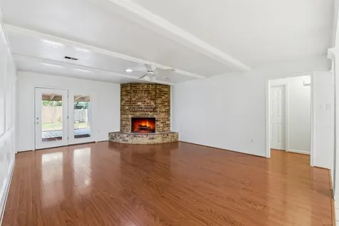 2115 Oak Shores Drive Kingwood TX 77339
