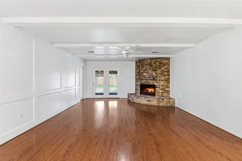2115 Oak Shores Drive Kingwood TX 77339