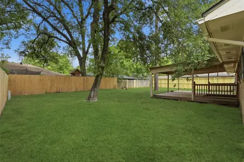 2115 Oak Shores Drive Kingwood TX 77339