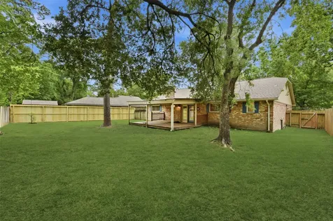 2115 Oak Shores Drive Kingwood TX 77339