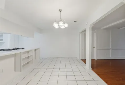 2115 Oak Shores Drive Kingwood TX 77339
