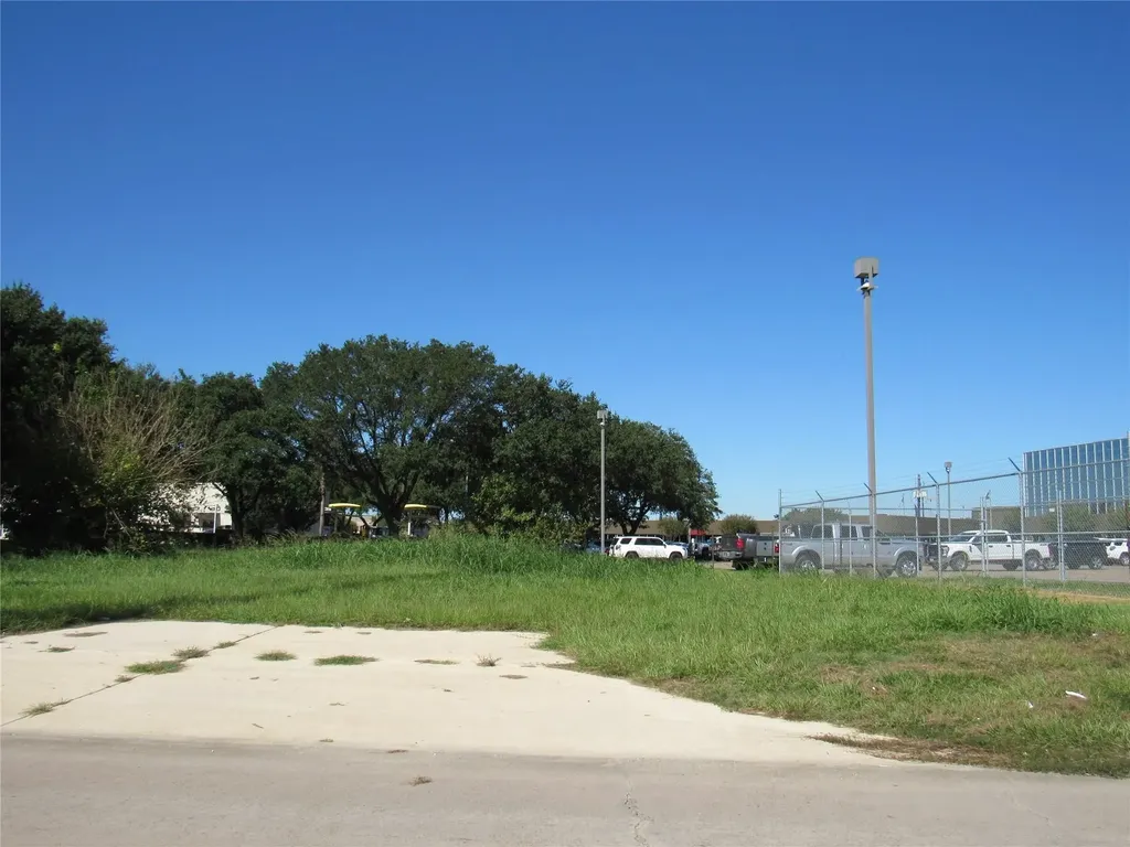 3735 Red Bluff Road Pasadena TX 77503