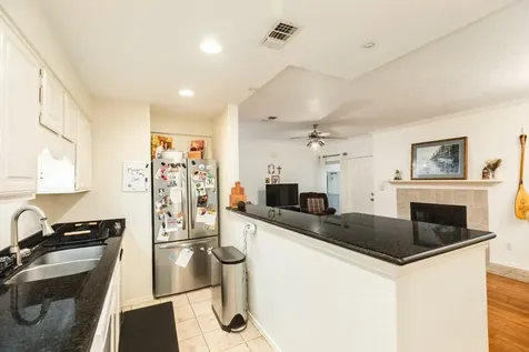 921 Marine Drive 120 Galveston TX 77550