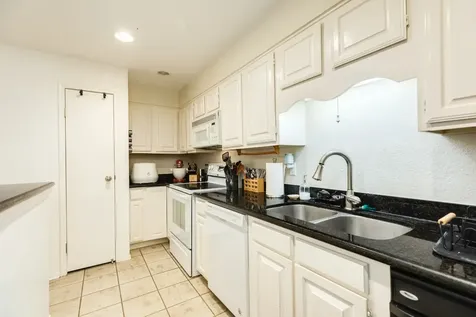921 Marine Drive 120 Galveston TX 77550