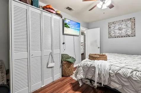6940 Avenue K Houston TX 77011