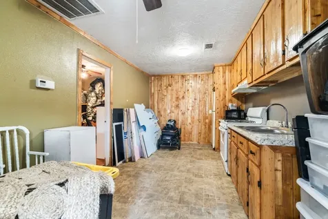 6940 Avenue K Houston TX 77011