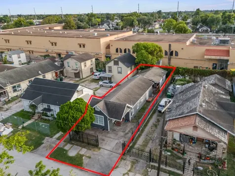 6940 Avenue K Houston TX 77011