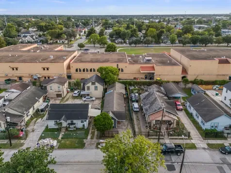 6940 Avenue K Houston TX 77011