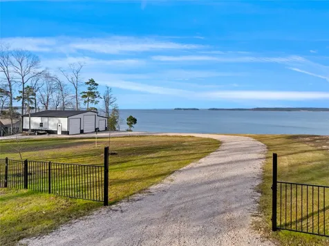 478 W Easy Street Burkeville TX 75932
