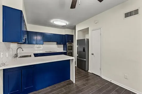 402 Tuam Street 7 Houston TX 77006