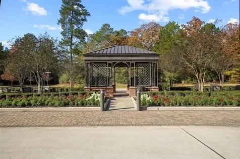 208 Eminence Isle Montgomery TX 77316