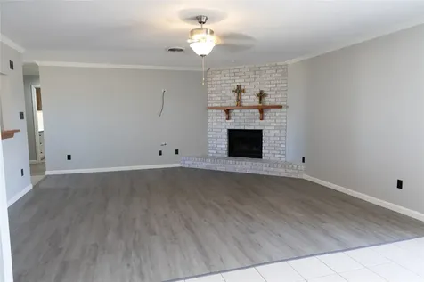 1015, 1017 E Tascosa Avenue Kermit TX 79745