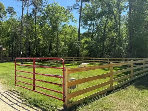 416 Windomere Drive Livingston TX 77351