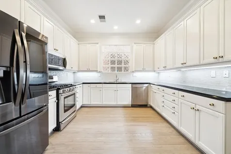 5160 Chevy Chase Drive Houston TX 77056