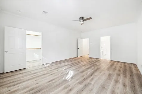 5160 Chevy Chase Drive Houston TX 77056