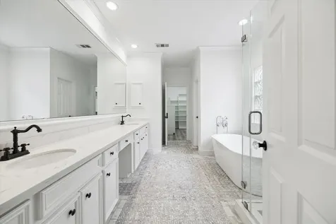 5160 Chevy Chase Drive Houston TX 77056