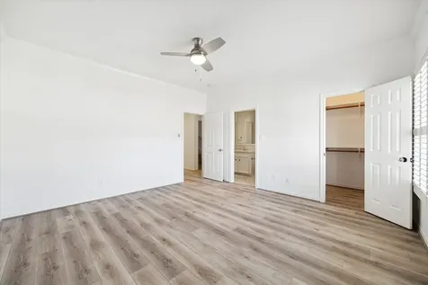 5160 Chevy Chase Drive Houston TX 77056