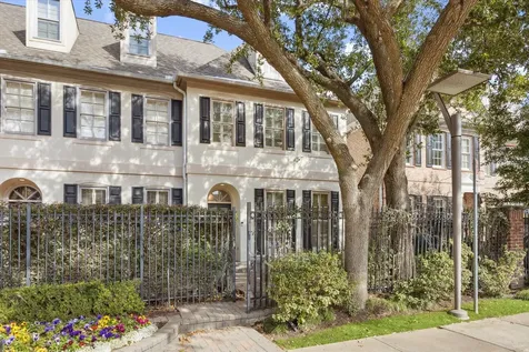 5160 Chevy Chase Drive Houston TX 77056