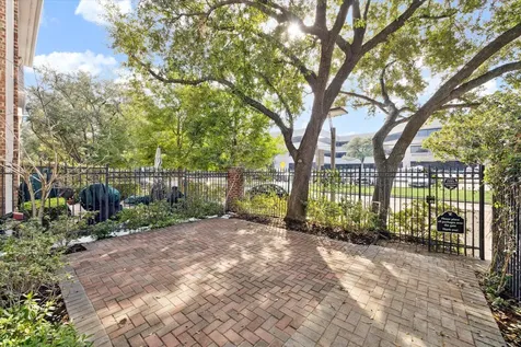 5160 Chevy Chase Drive Houston TX 77056