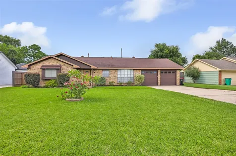 117 Tanglewood Street Baytown TX 77520