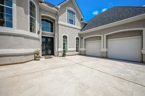 57 Cloverdale Court Montgomery TX 77356