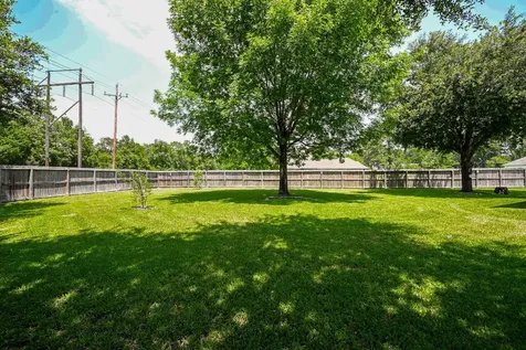 57 Cloverdale Court Montgomery TX 77356