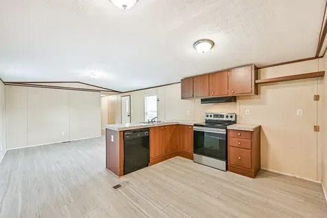 4702 10th Street Bacliff TX 77518
