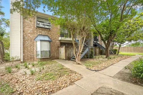 3900 Woodchase Drive 138 Houston TX 77042