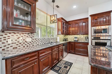 10714 Crestwater Circle Magnolia TX 77354
