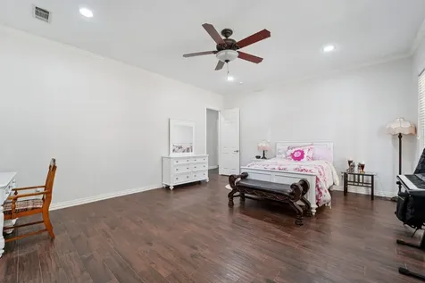 10714 Crestwater Circle Magnolia TX 77354