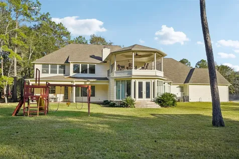 10714 Crestwater Circle Magnolia TX 77354