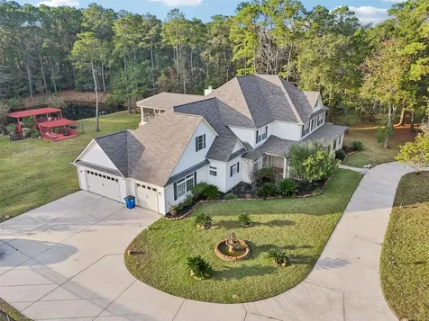 10714 Crestwater Circle Magnolia TX 77354