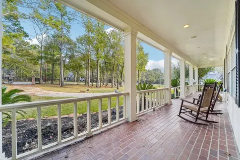 10714 Crestwater Circle Magnolia TX 77354