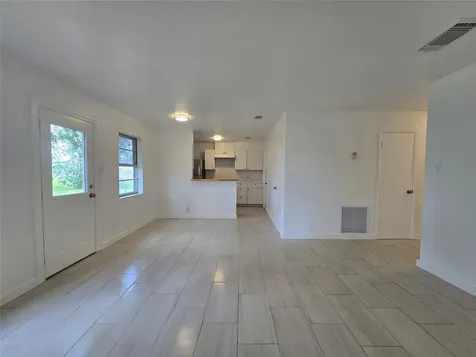 434 Long Street West Columbia TX 77486