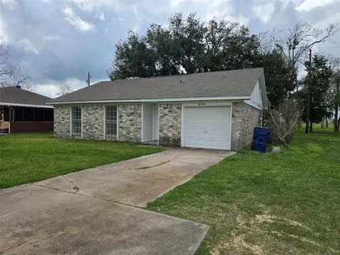 434 Long Street West Columbia TX 77486