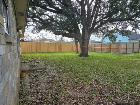 434 Long Street West Columbia TX 77486