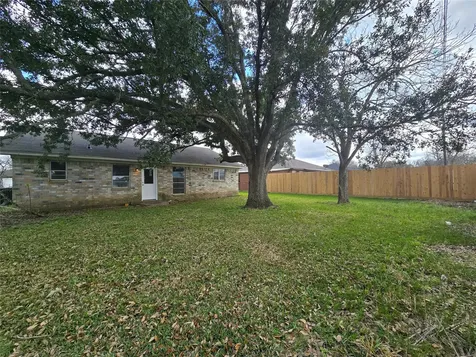 434 Long Street West Columbia TX 77486