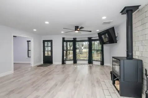 712 Clarence Street Tomball TX 77375