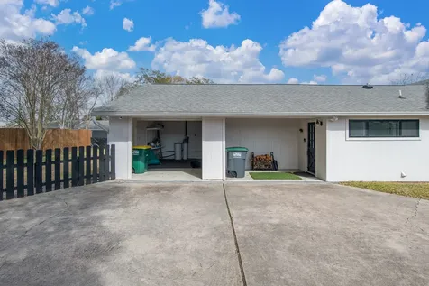 712 Clarence Street Tomball TX 77375