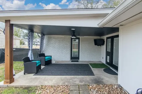 712 Clarence Street Tomball TX 77375