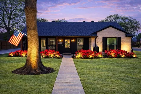 712 Clarence Street Tomball TX 77375