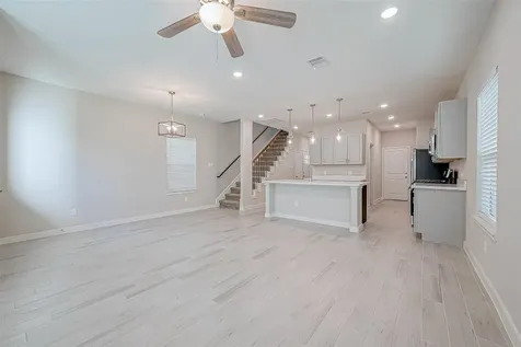1547 Revolution Way Missouri City TX 77459