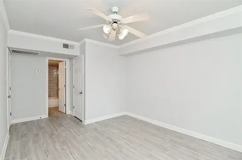 4515 Briar Hollow Place 112 Houston TX 77027