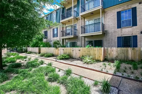 4515 Briar Hollow Place 112 Houston TX 77027
