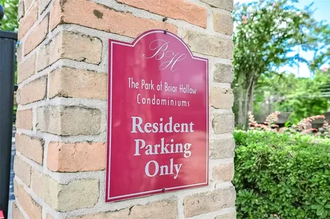 4515 Briar Hollow Place 112 Houston TX 77027