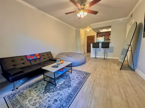 4515 Briar Hollow Place 112 Houston TX 77027